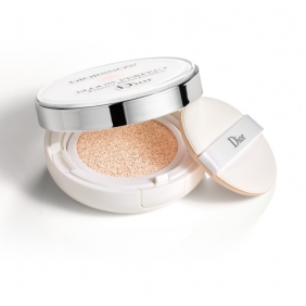 DIORSNOW BLOOM PERFECT BRIGHTENING PERFECT MOIST CUSHION SPF50 PA+++