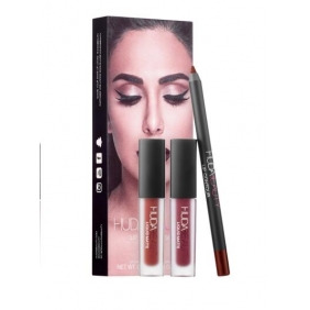 Huda Beauty lip contour set